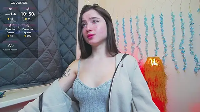 Luxuryalma online show from March 26, 7:10 am