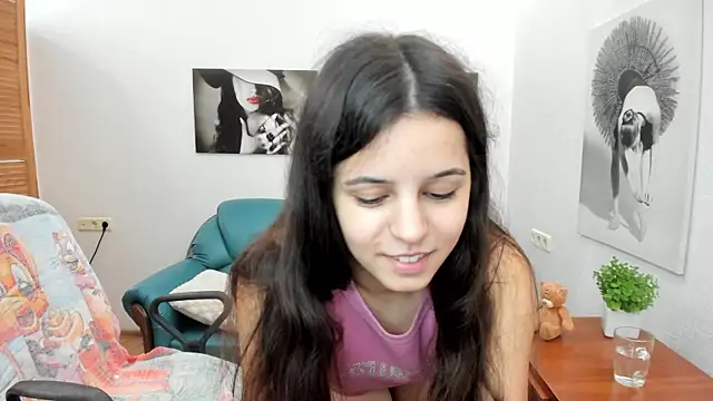 Snapshot of Molly_Owens chatting on September 13, 6:43 am Molly Owens online show from September 13, 6:43 am