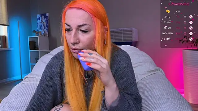 Tanya Acid online show from April 14, 5:18 am