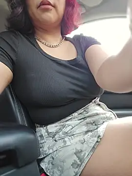 Kateofspades online show from July 28, 2:35 pm