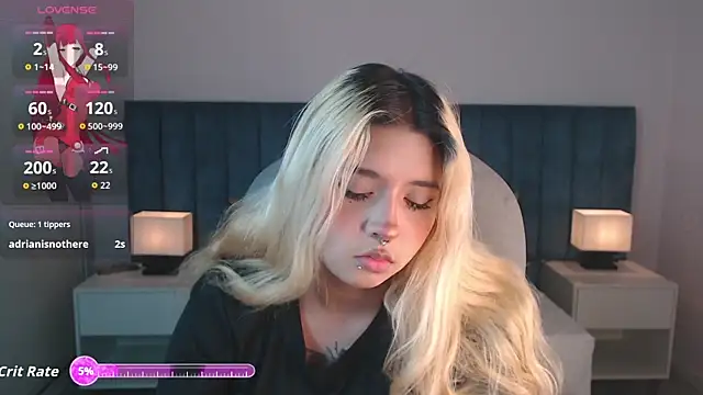 Snapshot of april_bunnyy chatting on October 11, 9:39 pm april bunnyy online show from October 11, 9:39 pm