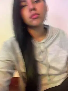 Larabrooks online show from February 2, 6:29 pm