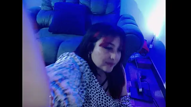amydeepqueen online show from June 18, 12:10 pm
