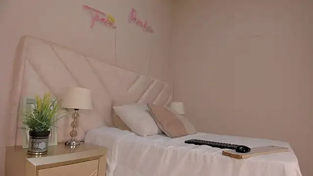  angela x online show from June 13, 12:02 pm