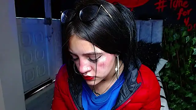 Violettasquirt online show from April 17, 2:08 pm