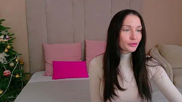 RoxiLester online show from November 26, 5:30 am