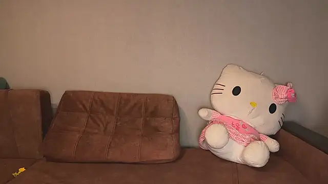 hanna cry baby online show from November 8, 9:09 pm