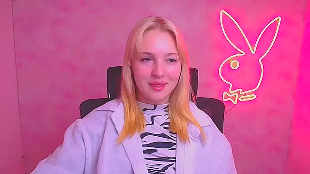 Snapshot of Milka_kiss_ chatting on September 22, 5:39 am Milka kiss online show from September 22, 5:39 am