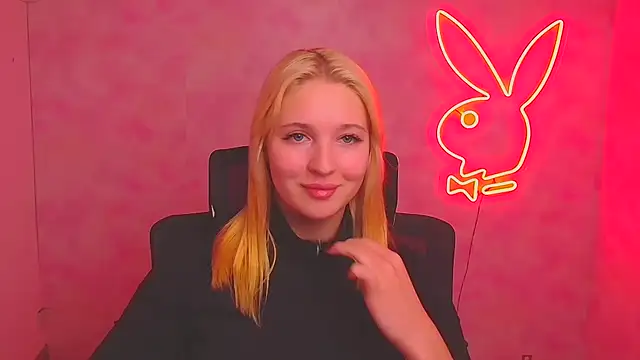 Snapshot of Milka_kiss_ chatting on October 2, 1:27 pm Milka kiss online show from October 2, 1:27 pm