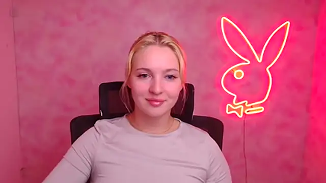Snapshot of Milka_kiss_ chatting on October 9, 12:09 pm Milka kiss online show from October 9, 12:09 pm