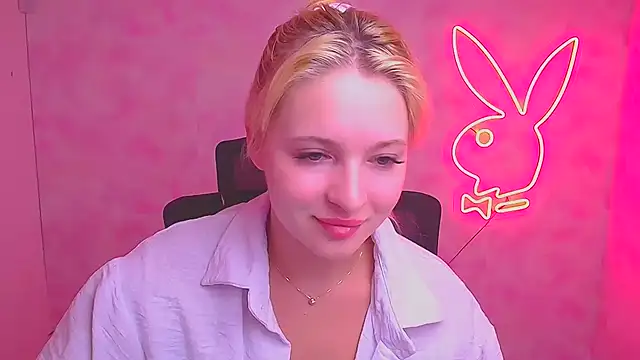 Snapshot of Milka_kiss_ chatting on September 15, 6:00 am Milka kiss online show from September 15, 6:00 am