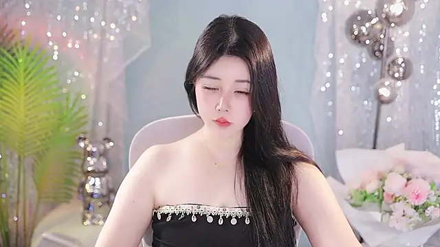 Qiaoqiao  online show from September 12, 12:56 pm