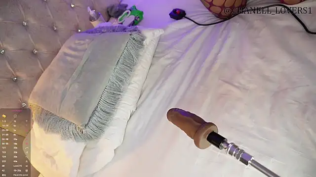 chanell lovers online show from November 23, 2:25 am