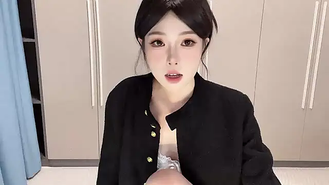 Q-ing online show from November 9, 1:51 pm