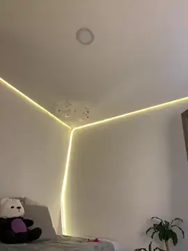 AmmyCollinsW online show from April 7, 10:01 pm