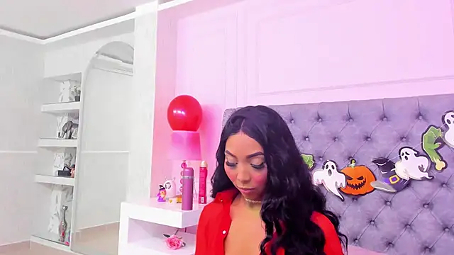 HaileeRoberts online show from October 12, 1:13 pm