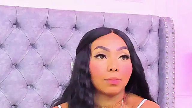 HaileeRoberts online show from December 2, 1:24 pm