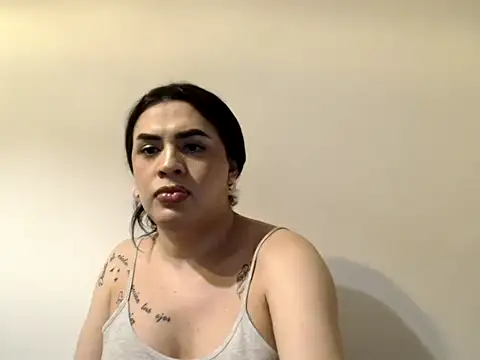 Dulce hot 23  online show from May 27, 9:34 pm