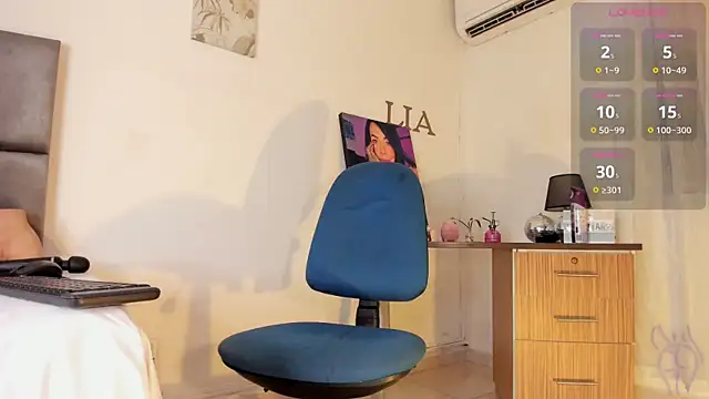 Snapshot of Lia_johnsonn chatting on September 9, 1:33 pm Lia johnsonn online show from September 9, 1:33 pm