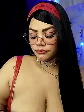 IamAlana  online show from June 9, 7:46 pm