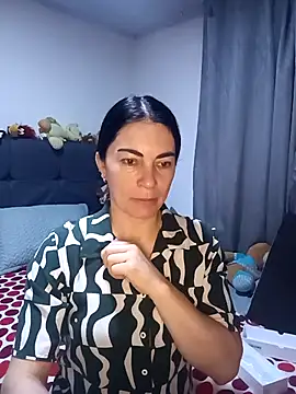 renata hot1 online show from April 21, 1:20 am