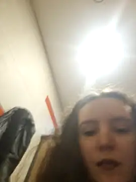 LineaDemie online show from February 1, 1:21 pm