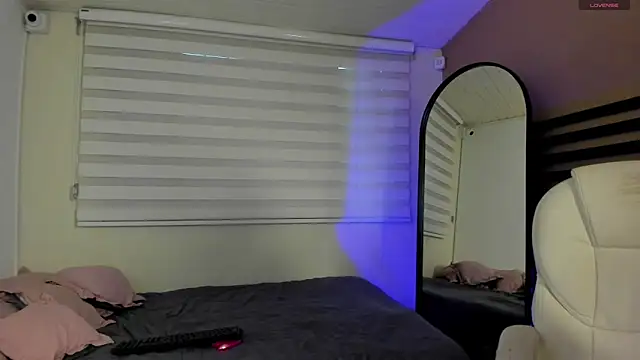 Catyloves online show from November 27, 10:12 pm