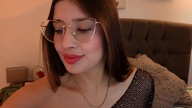 Snapshot of Emma_Lombardi chatting on October 17, 2:20 pm Emma Lombardi online show from October 17, 2:20 pm