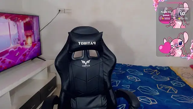 DannaDocell online show from April 16, 10:15 am