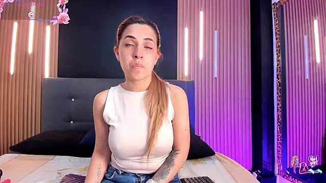 EvaaLovia1 online show from June 19, 1:47 pm