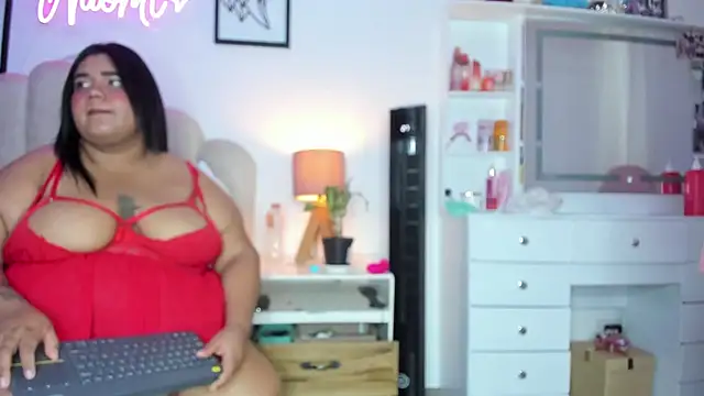 NaomiAsha online show from June 5, 12:33 pm