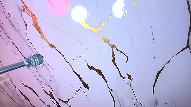 Lizz Tender online show from December 3, 1:02 pm