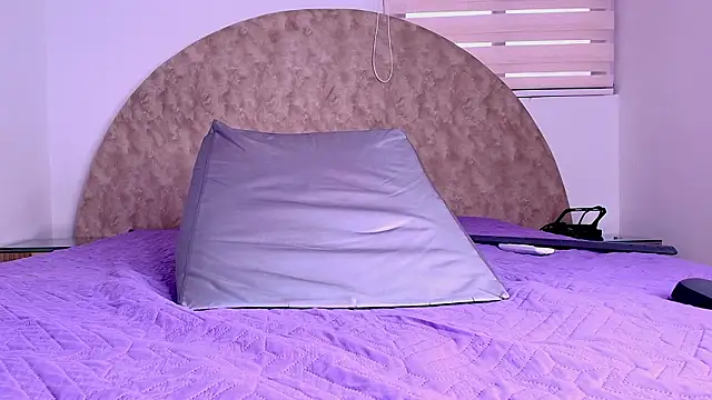 anisha x online show from March 6, 8:26 pm