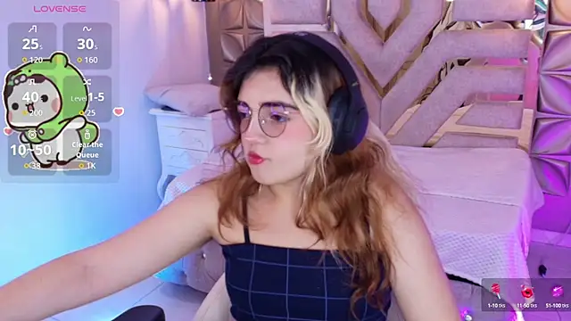 Snapshot of meraki_fraise chatting on October 3, 8:58 pm meraki fraise online show from October 3, 8:58 pm