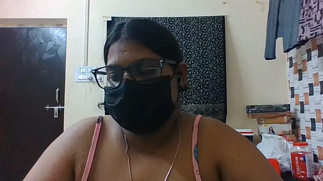 Hotmilfxox online show from June 3, 2:33 pm