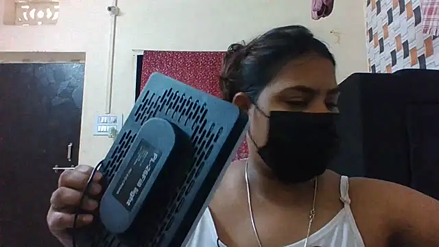 Hotmilfxox online show from July 16, 7:46 am