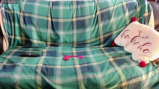 LauraMonolo online show from March 9, 9:45 am