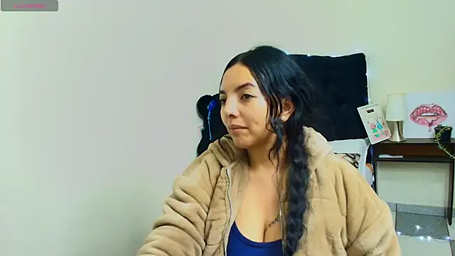 loren tits24 online show from May 25, 4:11 am