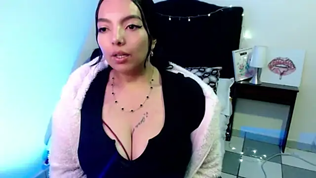 loren tits24 online show from June 17, 6:42 pm