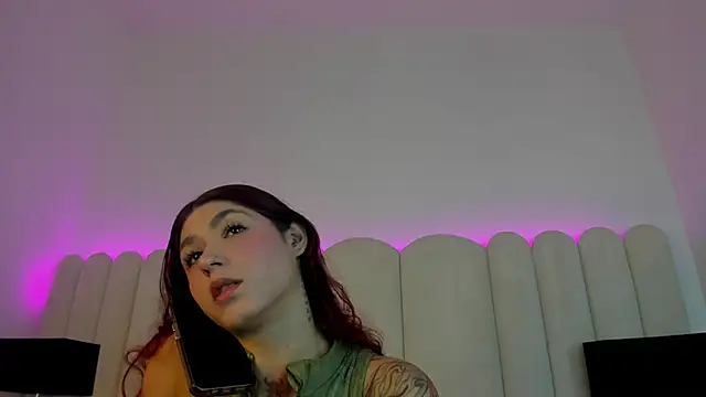 Snapshot of AnnyCherry_ chatting on October 16, 7:16 pm AnnyCherry online show from October 16, 7:16 pm
