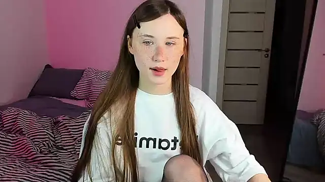 Snapshot of Stella_Sunny chatting on October 1, 7:19 pm Stella Sunny online show from October 1, 7:19 pm