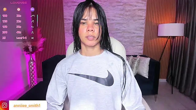 anniie smith online show from January 11, 11:26 am