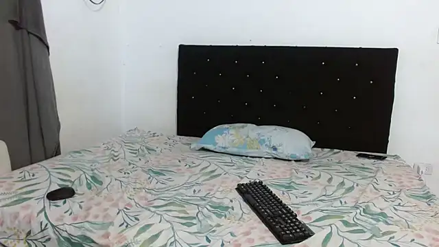 Lulu and smith online show from December 13, 8:26 pm