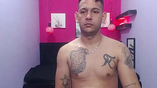 hugecocks hot online show from April 29, 8:03 pm