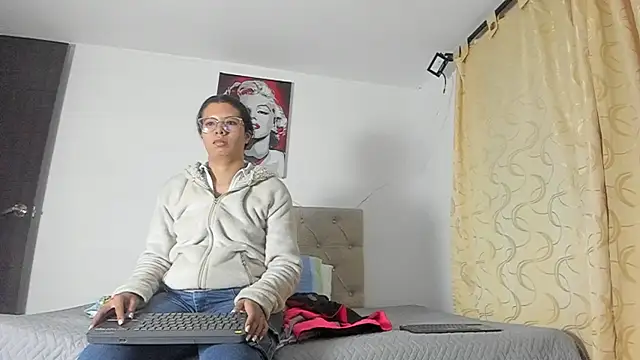 Vahiolet smith online show from September 9, 3:06 am