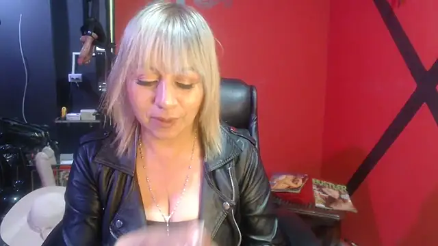 KLOE PIELL online show from October 10, 10:36 pm