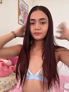 HallieLemon1 online show from February 7, 9:40 pm