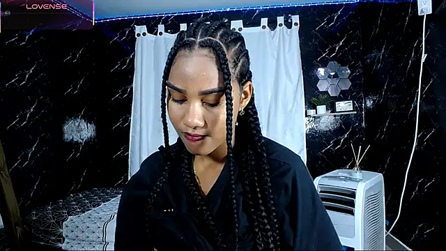 Snapshot of Hillary_queen chatting on October 12, 1:02 pm Hillary queen online show from October 12, 1:02 pm
