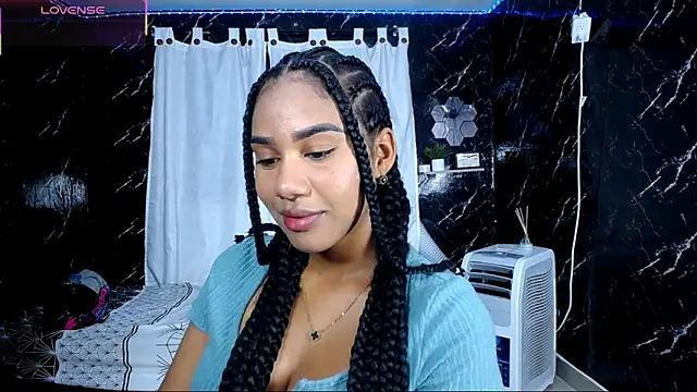 Snapshot of Hillary_queen chatting on October 13, 1:03 pm Hillary queen online show from October 13, 1:03 pm