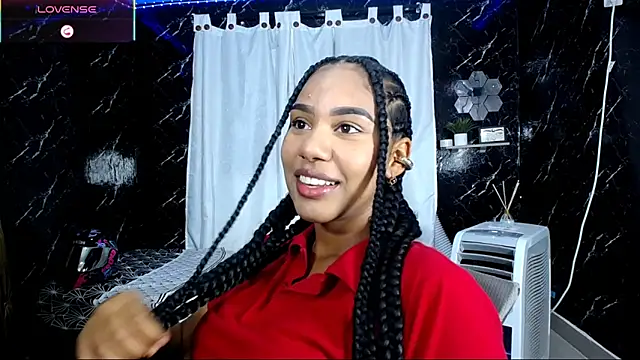 Snapshot of Hillary_queen chatting on October 10, 12:43 pm Hillary queen online show from October 10, 12:43 pm